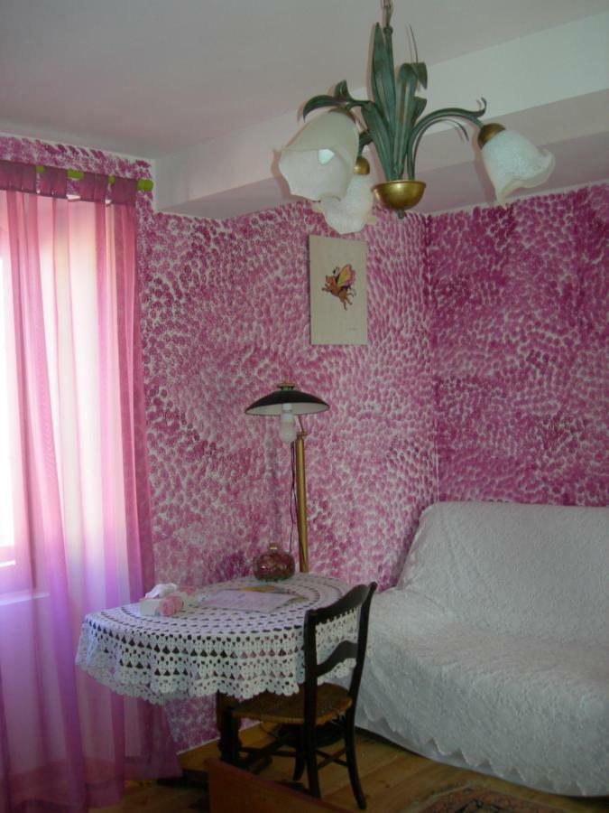 Bed and Breakfast Sous La Glycine Miélan Exteriér fotografie